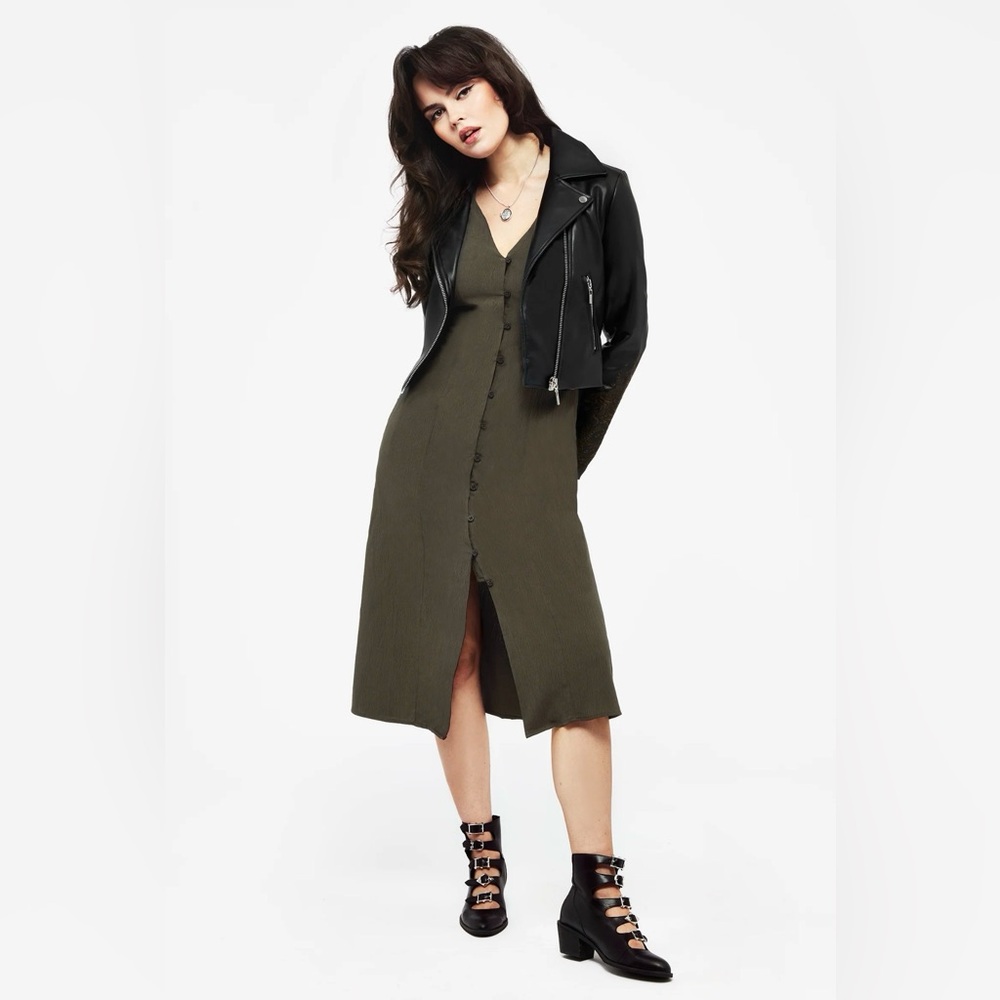 Disturbia Olive Rosette Button Up Midi Dress Size 16 NWT - Picture 2 of 7